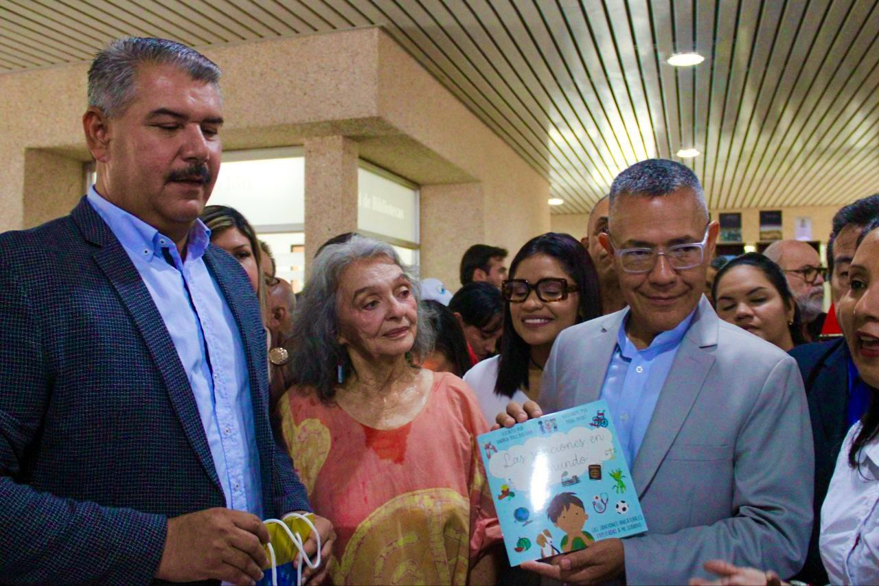 Gobernador Luis Caldera y ministro Ernesto Villegas inauguran la 21 edición de la Filven Zulia
