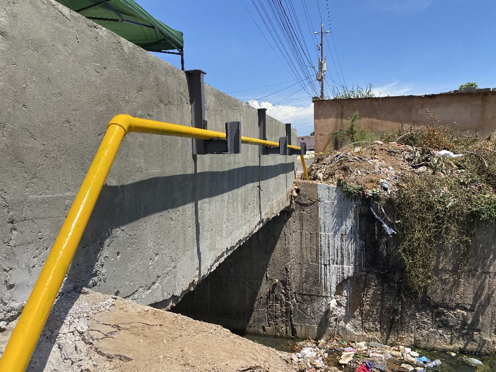 Alcaldía de Maracaibo instaló tubería aérea de gas doméstico para 1500 familias en Venancio Pulgar