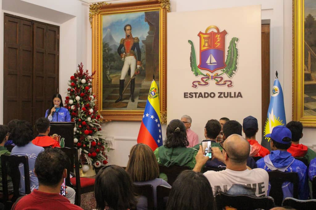 Talento zuliano: 22 jóvenes iniciarán sus estudios en la Universidad de las Ciencias “Humberto Fernández Morán”