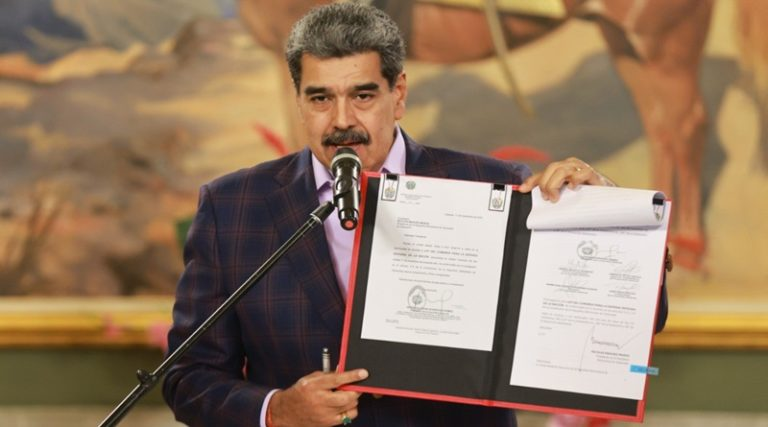 Presidente Maduro promulga Ley del Comando para la Defensa Integral de la Nación