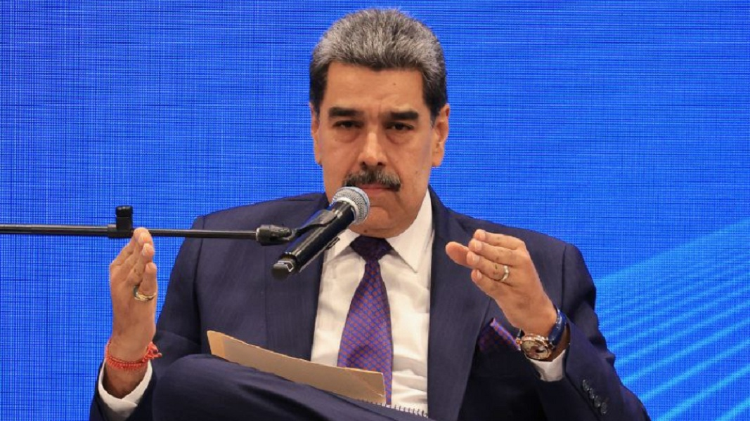 Maduro firma decreto para protocolo unificado de exportaciones no petroleras