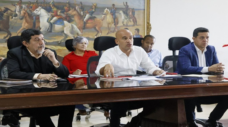 Autoridades revisan avances del primer momento pedagógico 2025-2026