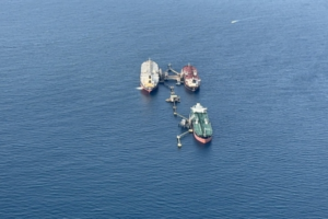 Venezuela autoriza salida de dos superpetroleros cargados no sancionados