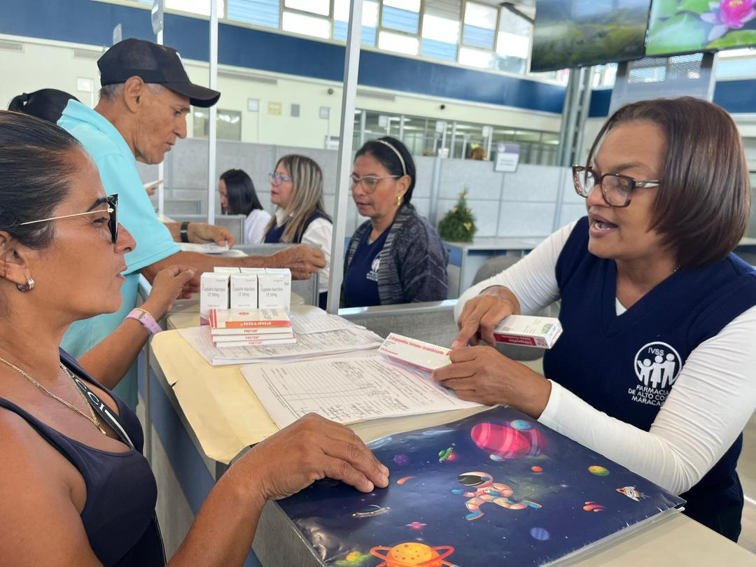 Gobernador Caldera entrega rehabilitada la Farmacia de Alto Costo para la atención digna de 9.155 pacientes