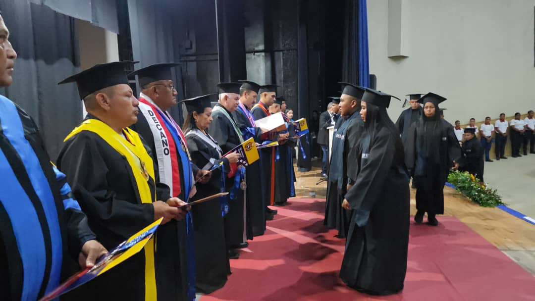 112 nuevos profesionales de la UNES se gradúan para fortalecer la seguridad en la subregión Guajira‎