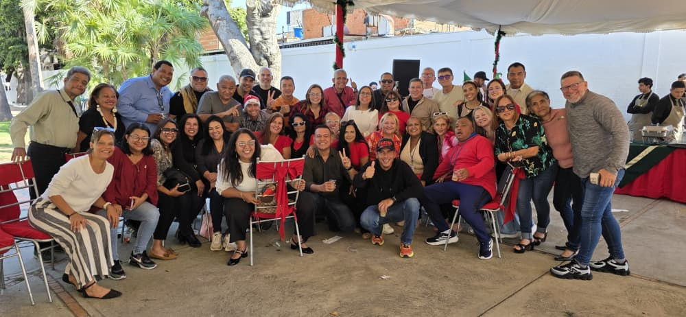 Alcalde Giancarlo Di Martino ofreció compartir navideño a periodistas