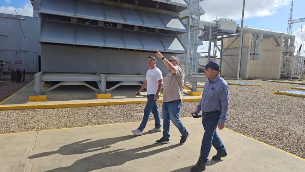 Ministro Márquez constata mejoras realizadas en instalaciones eléctricas del estado Falcón