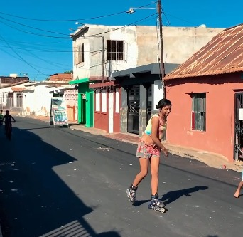 ¡En Veritas sacaron los patines! Más de mil toneladas de asfalto coloca la Alcaldía de Maracaibo en el sector