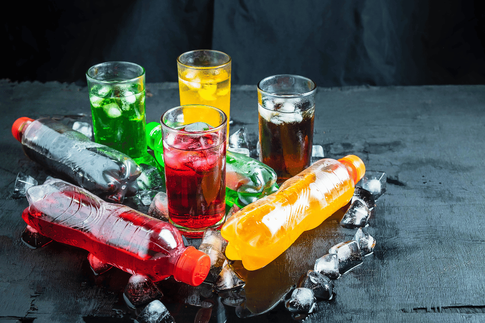 La OMS alerta de que abaratar las bebidas azucaradas y alcohólicas incrementa enfermedades y lesiones