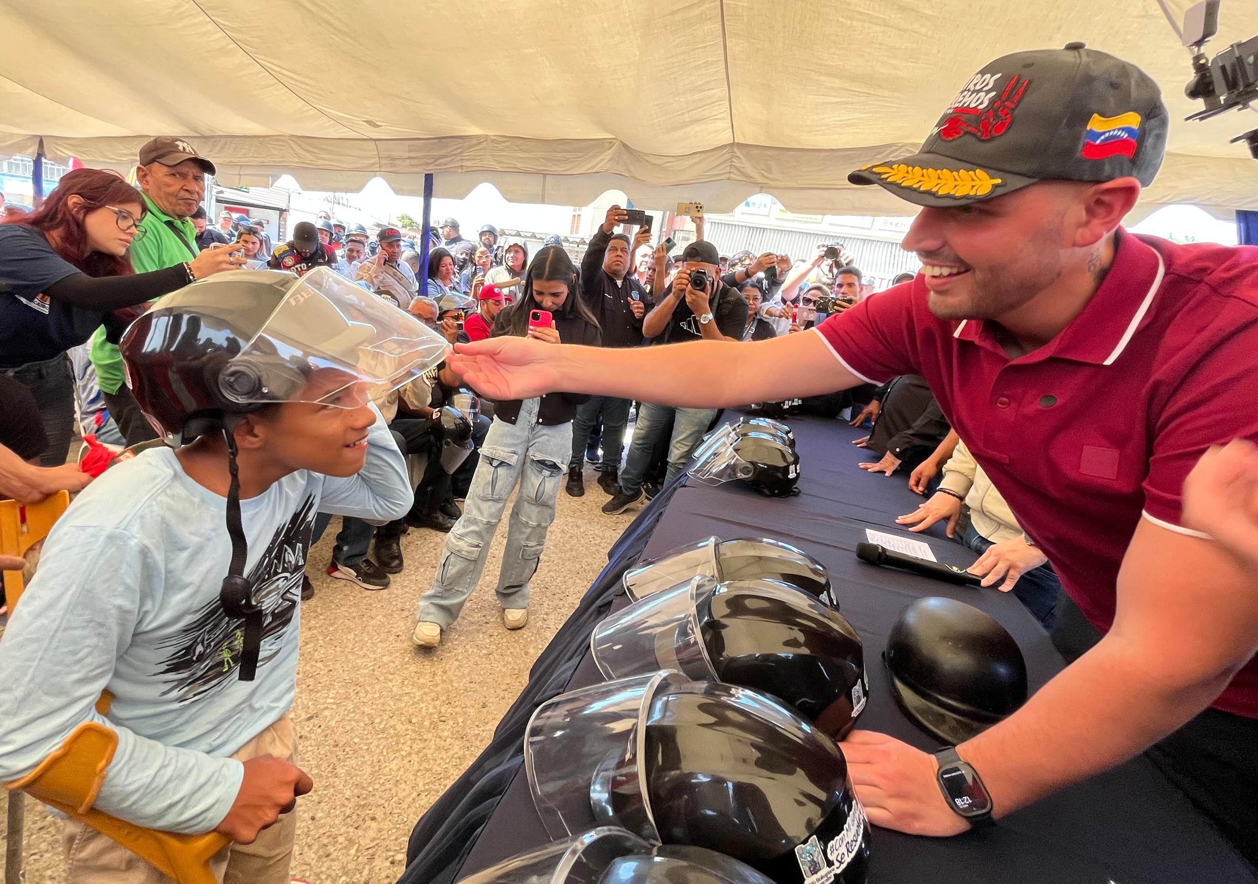 ¡Alcaldía de Maracaibo y empresa privada! Con 500 motorizados se inició campaña 