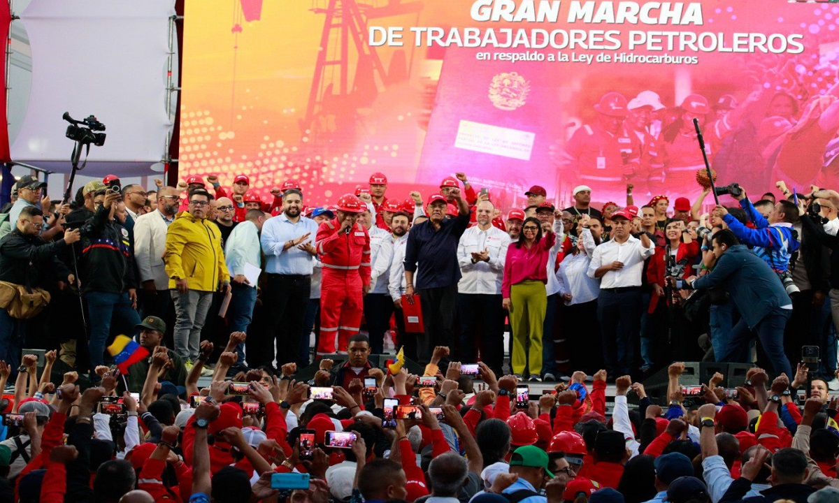 Delcy Rodríguez: Que vengan todas las aerolíneas y las inversiones a Venezuela