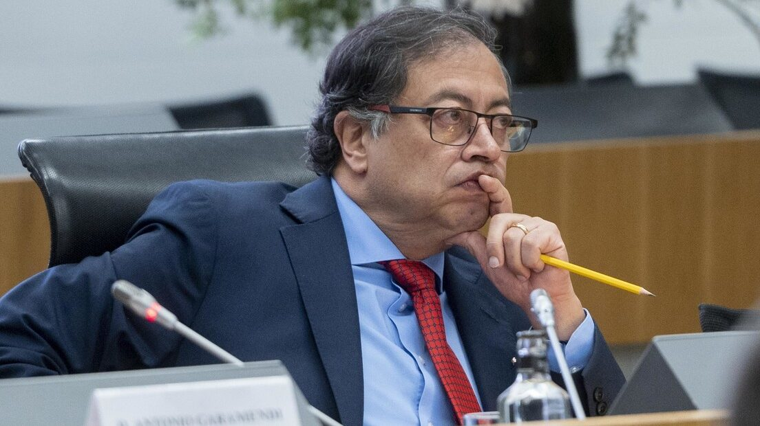 Petro exhorta a América Latina a 
