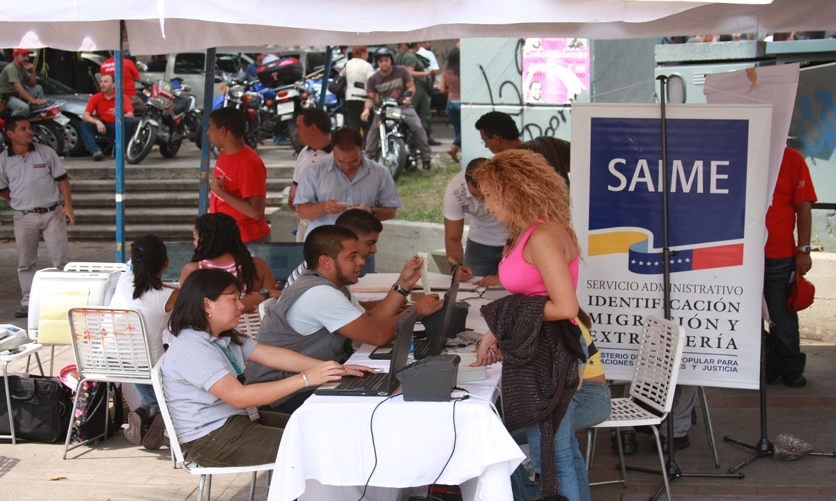 Saime despliega jornadas móviles de cedulación en varios estados del país
