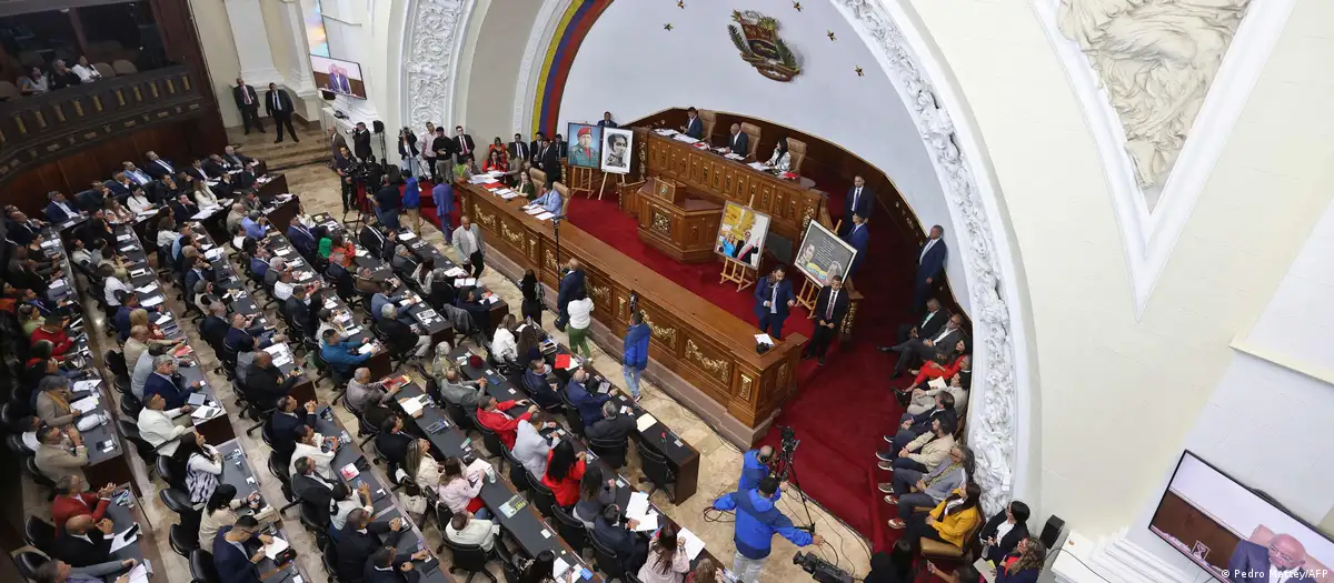 AN aprueba la ley de amnistía y Delcy Rodríguez la promulga de inmediato
