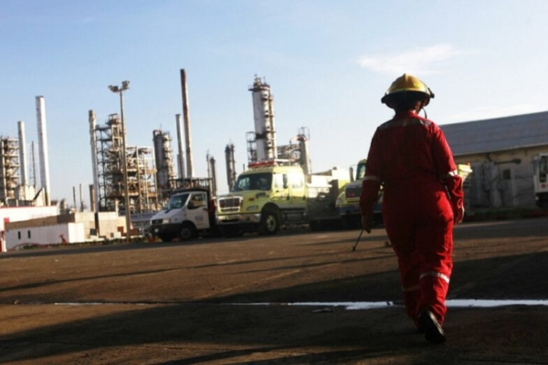 Refinerías venezolanas aumentan procesamiento de capacidad