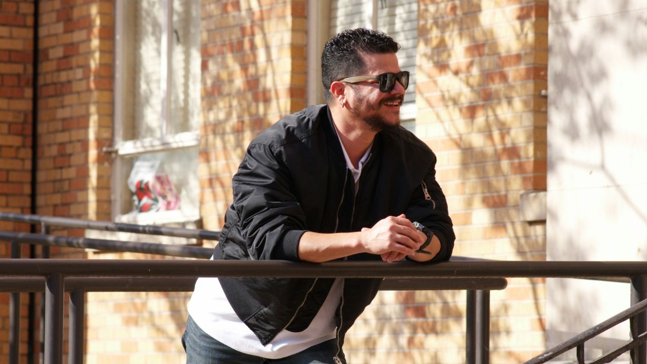 Kenny Romero trasciende el legado de la gaita con el estreno de su balada «Barquito de Papel»