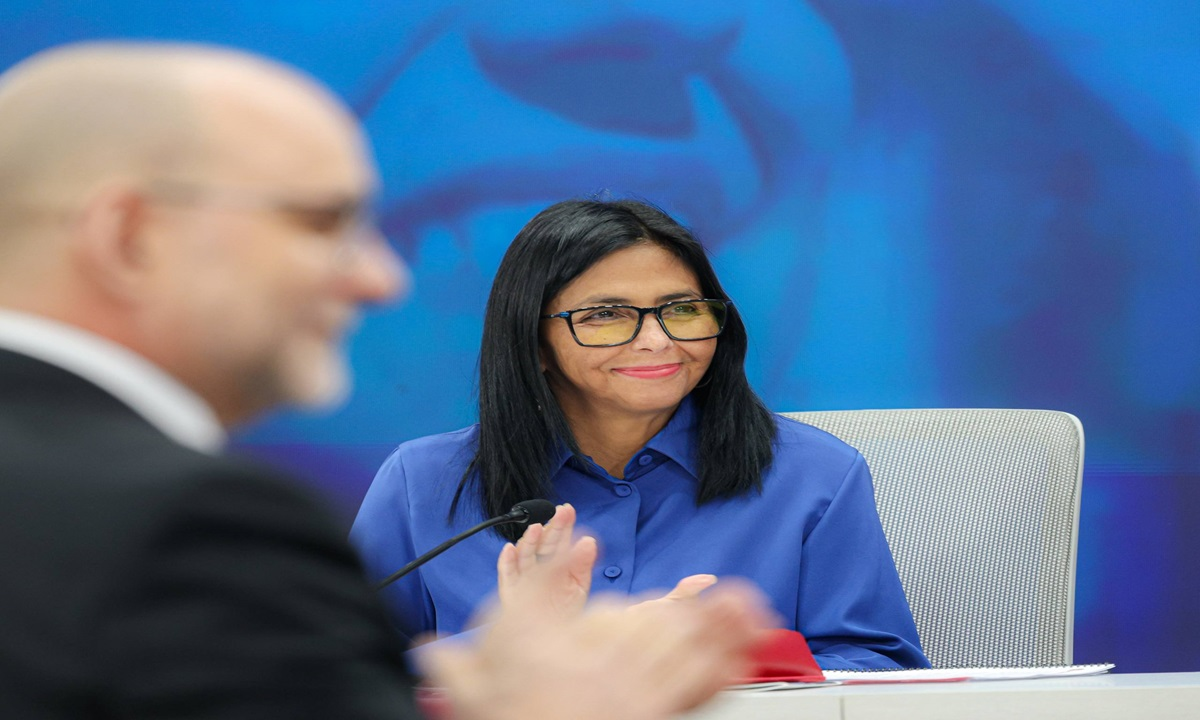 Delcy Rodríguez abogó por el fin definitivo de las medidas coercitivas que pesan sobre el país