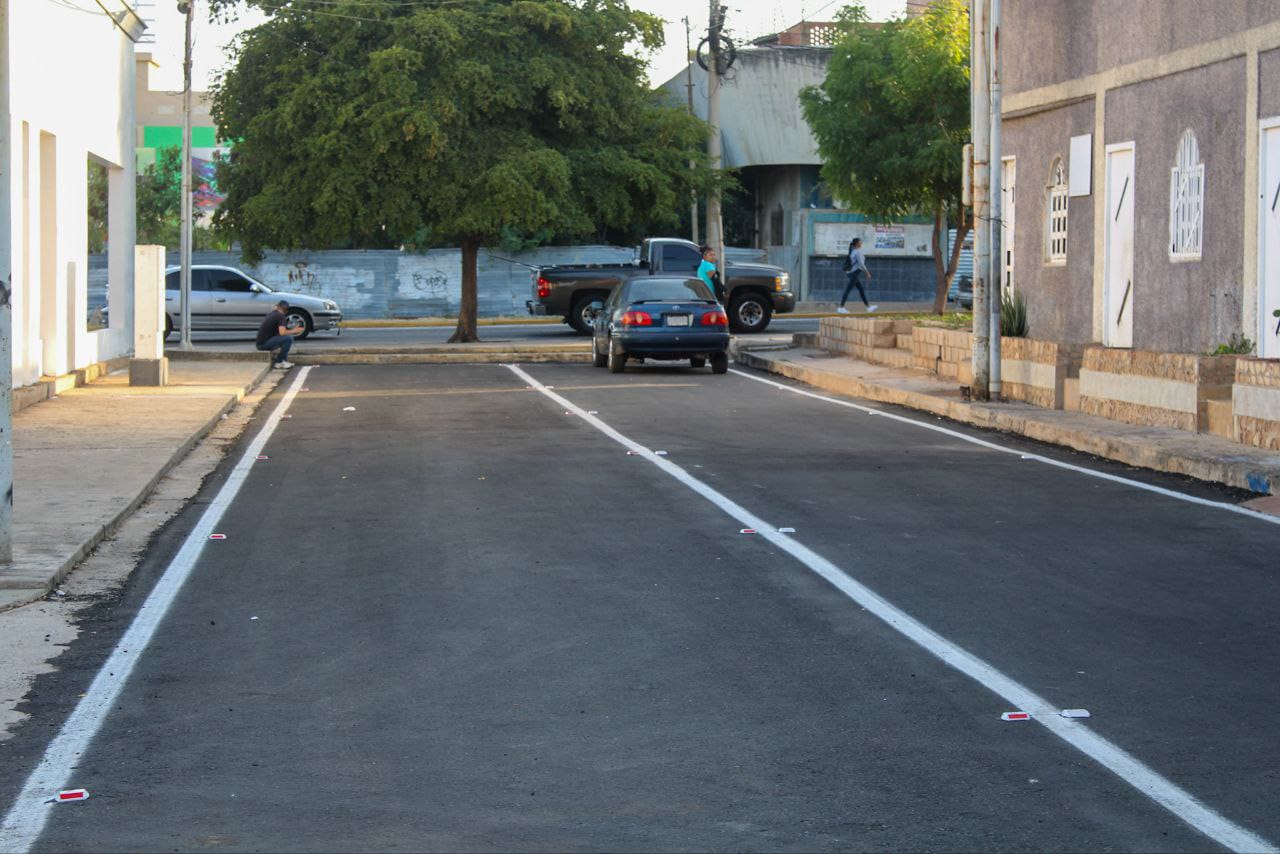 ¡Asfalto para el callejón Ayacucho! Alcaldía de Maracaibo rehabilita el sector Veritas con más de 1.500 toneladas de asfalto