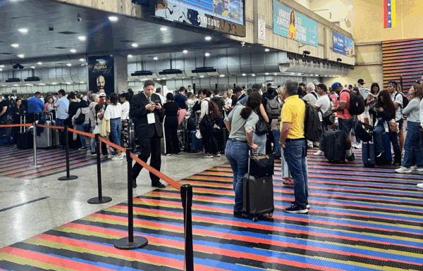 Siete lineas aereas abren rutas internacionales desde Venezuela en marzo