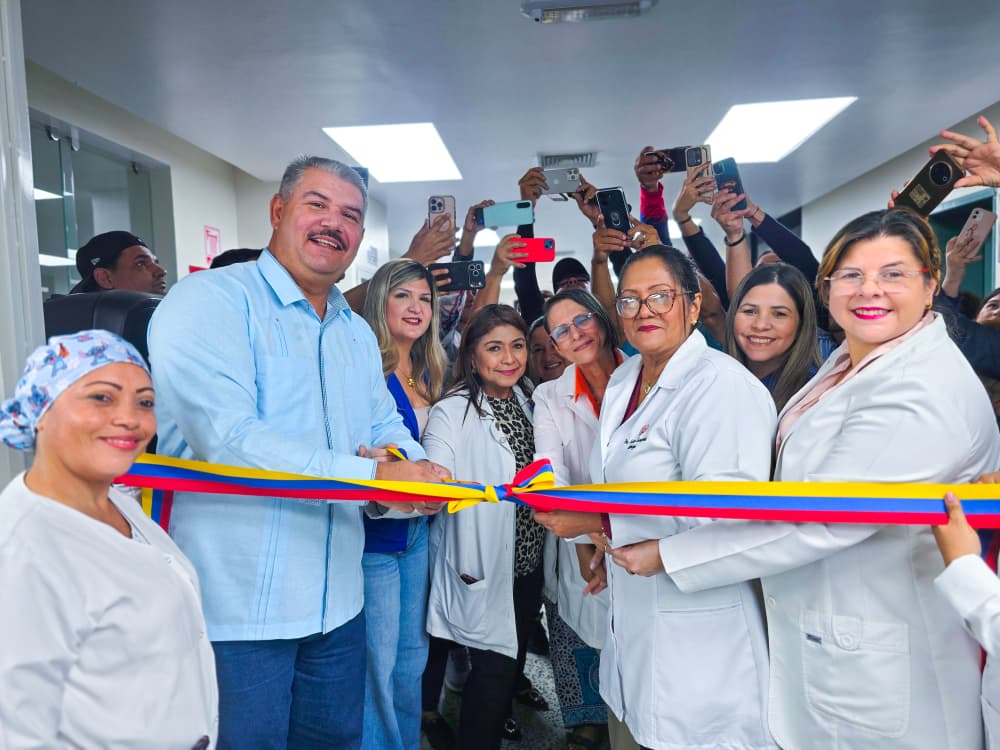 Gobernador Caldera inauguró Servicios en el Sahum