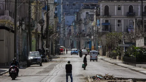 Senadores demócratas tratan de frenar una posible invasión en Cuba
