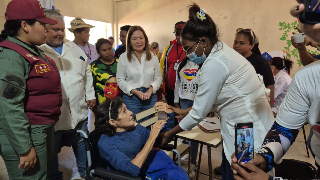 Gobierno Bolivariano atiende más 2.500 familias en jornada integral realizada en la parroquia San Isidro