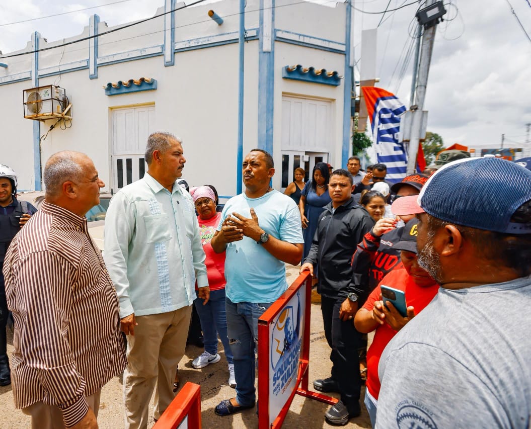 Gobernador Luis Caldera inicia Plan de Asfaltado en San José de Perijá en el día de su patrono