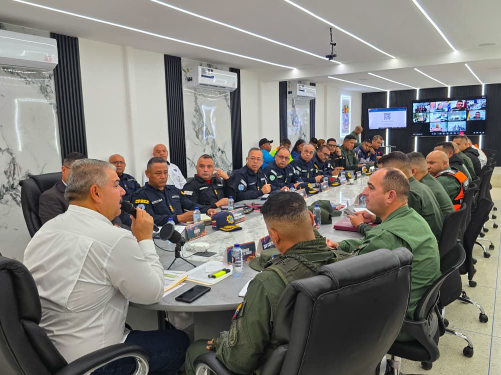 Gobernador Luis Caldera afina detalles del Operativo Semana Santa Segura 2026
