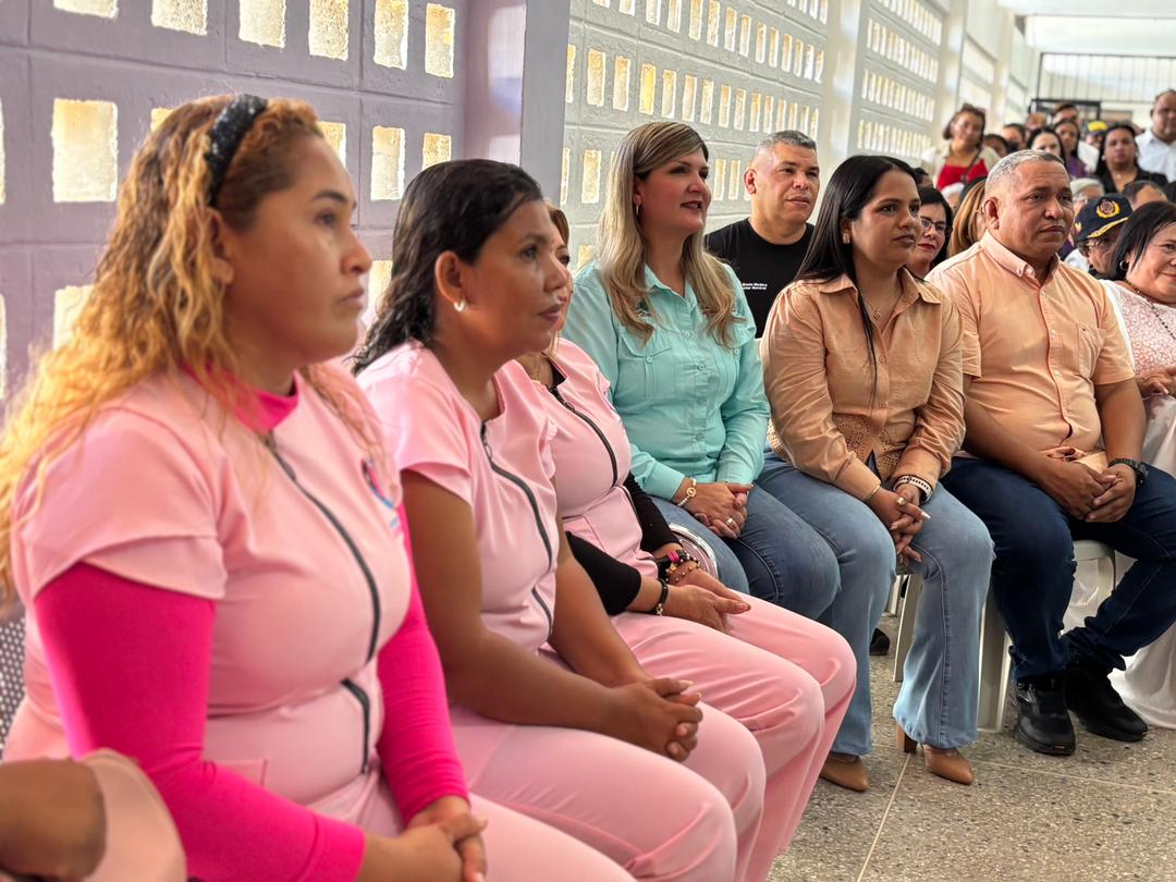 Primera dama del Zulia acompaña inauguración de Sala Gestacional en municipio Jesús Enrique Lossada