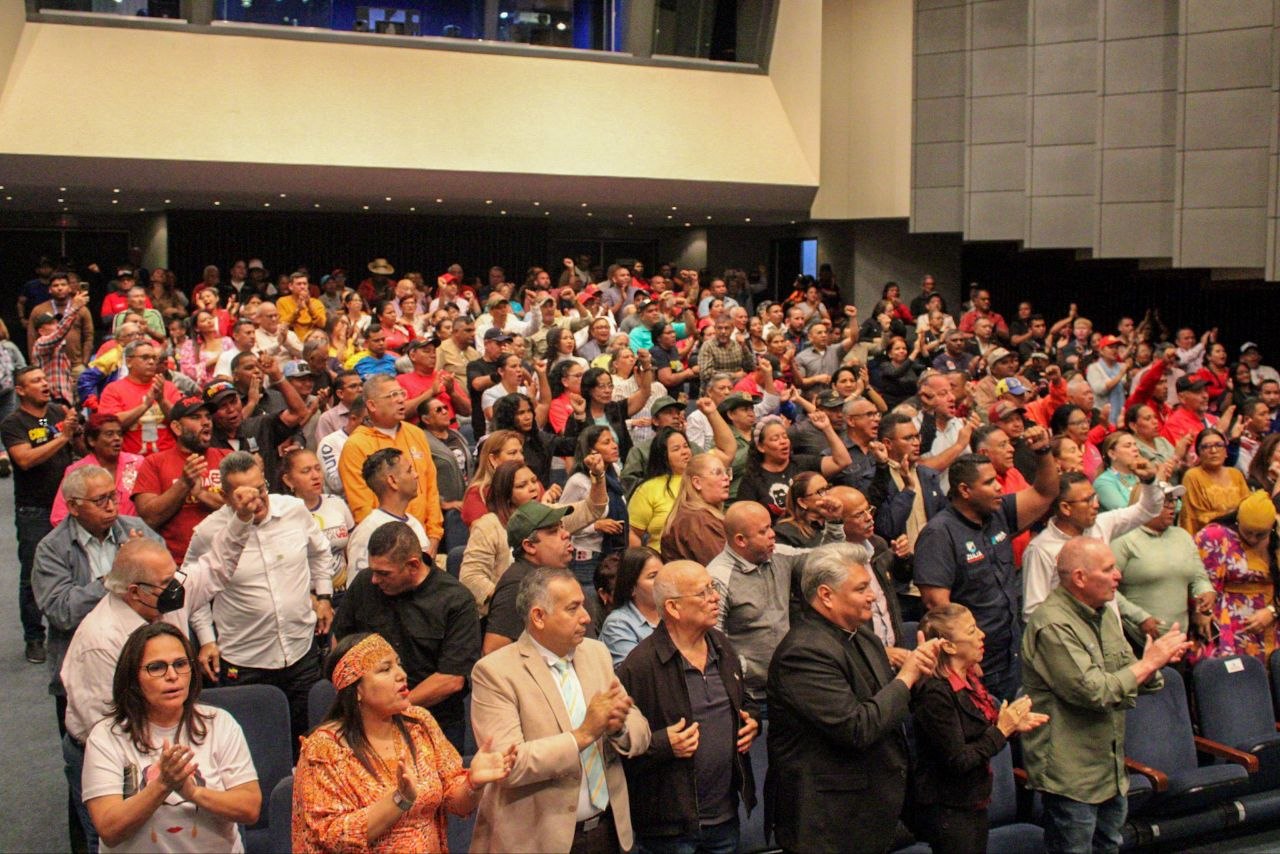 La oración por libertad del presidente Maduro y Cilia Flores unió al pueblo
