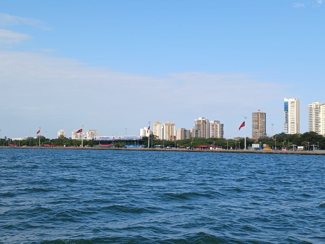 Gobernación del Zulia e ICLAM inician plan de saneamiento del Lago tras el asueto de Semana Santa