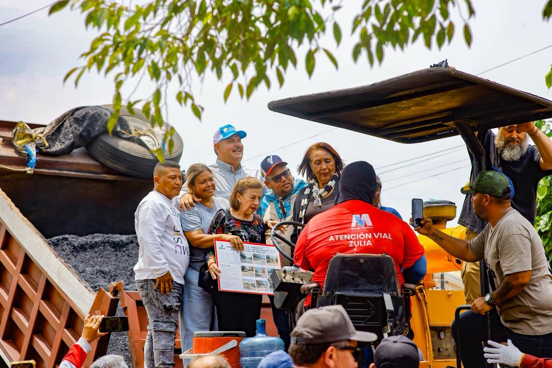 Gobernación del Zulia ejecuta Plan de Asfaltado para recuperar la avenida principal de Ciudadela Faría