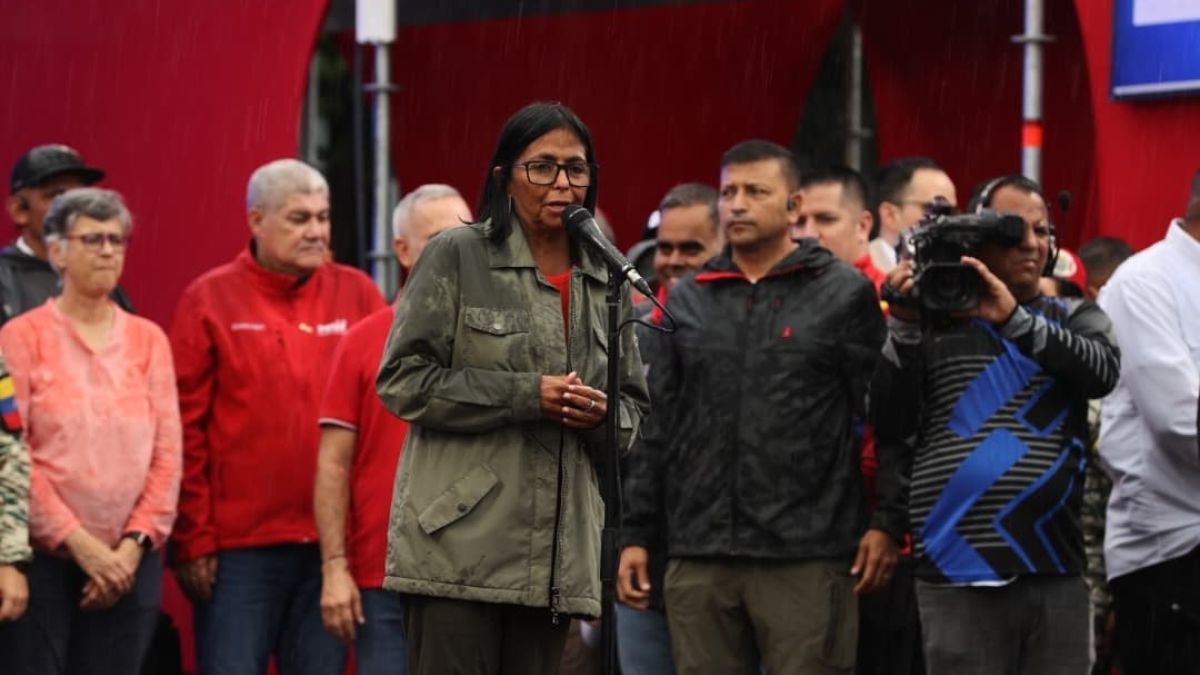 Delcy Rodríguez: No puede haber crecimiento económico sin tomar en cuenta el bienestar de los trabajadores
