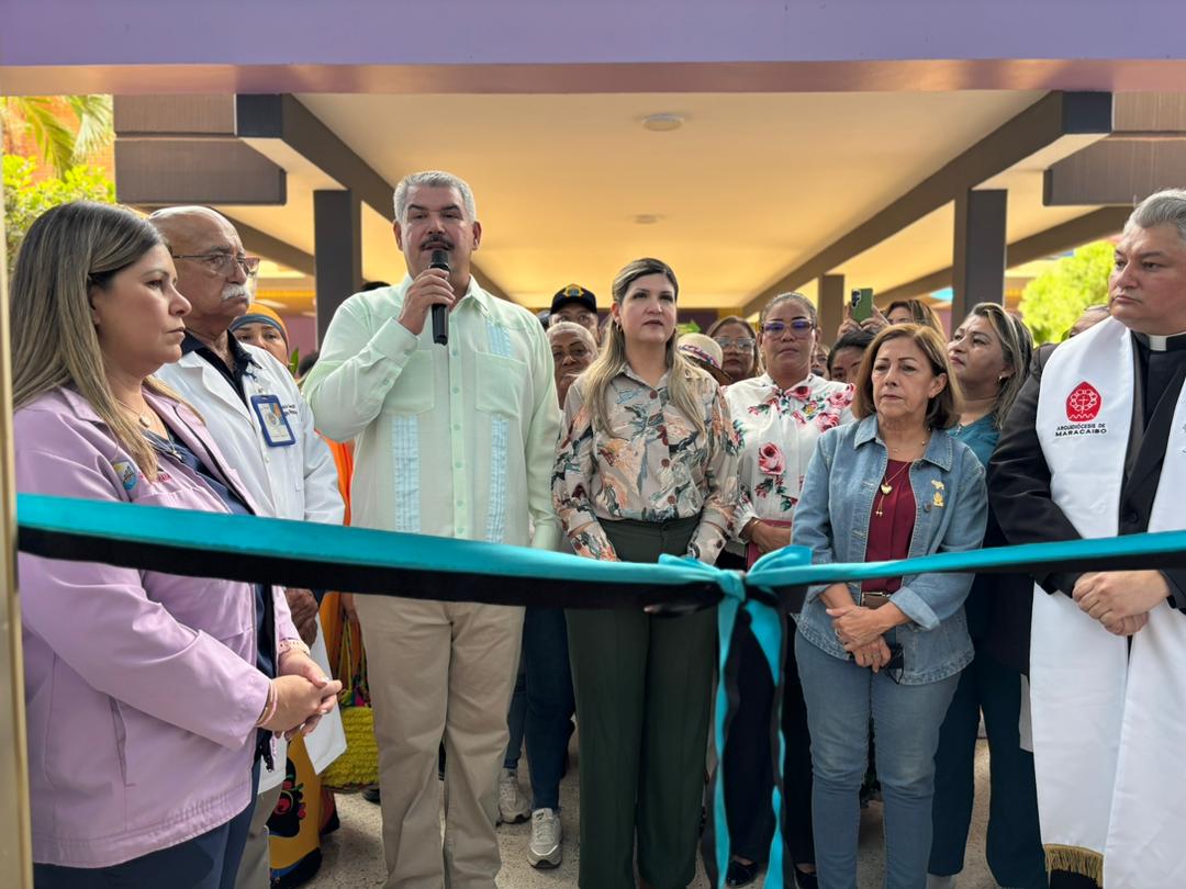 Luis Caldera entrega al Hospital de Especialidades Pediátricas UCI, 5 pabellones, 64 camas de hospitalización y consultorios de oncología