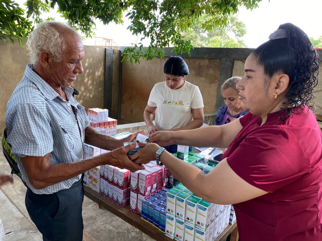 464 habitantes de la comuna Agua Viva reciben atención en jornada médica del sistema de salud del Zulia