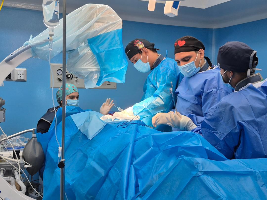 Gobernación del Zulia lidera jornada de implantación de marcapasos en el Hospital Universitario de Maracaibo