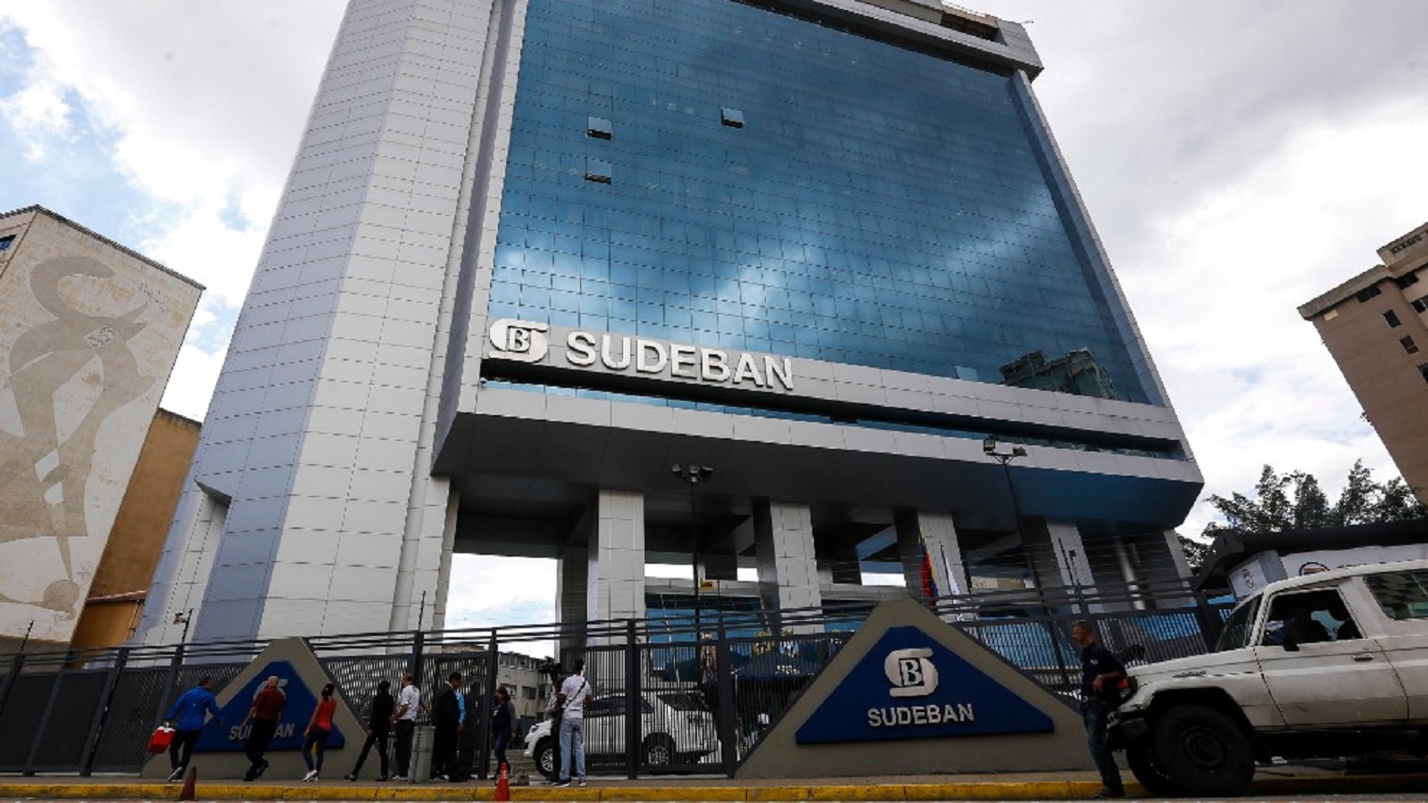 Sudeban alerta sobre fraudes por WhatsApp, Telegram y redes sociales