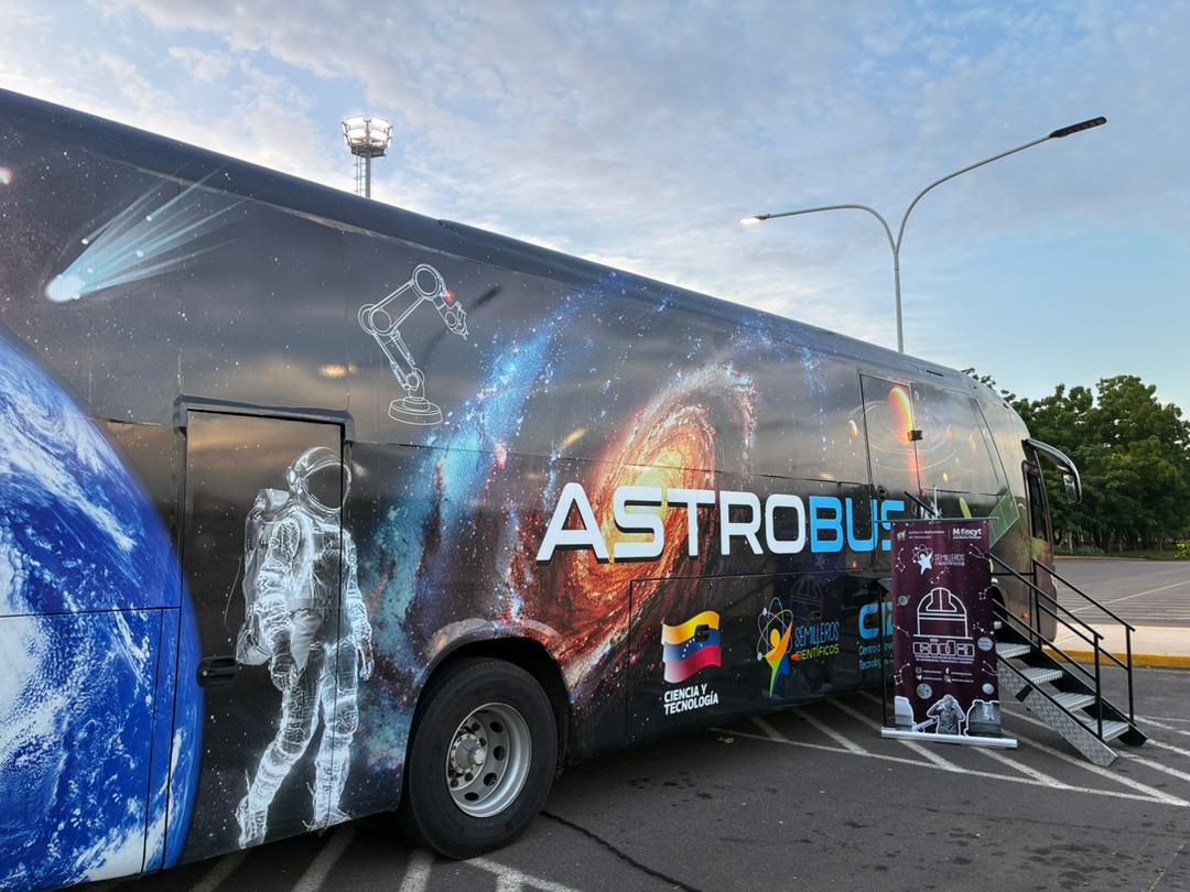 Gobierno nacional trae la «Ruta del Astrobús» y despliega la magia de la astronomía en Maracaibo