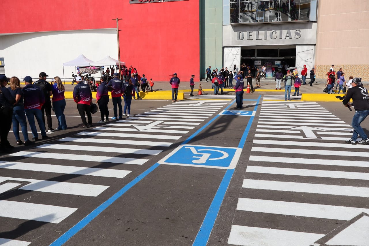 ¡Quedó inaugurado! Alcalde Di Martino: «La ciudad tendrá más pasos peatonales como el que une centros comerciales Cima y Gran Bazar»