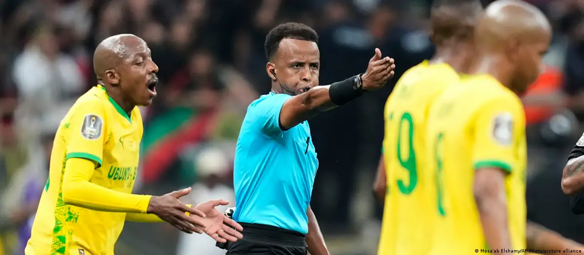 Árbitro somalí vetado por EEUU dirigirá final en Europa
