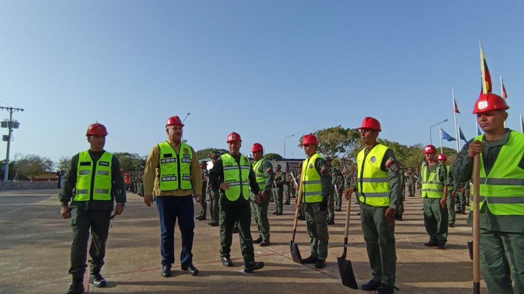 Zulia envía segundo contingente con 450 efectivos para labores de rescate y seguridad en Caracas y La Guaira