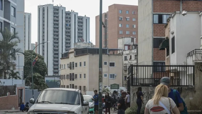 Venezuela avanza en inspección de edificaciones afectados por los terremotos